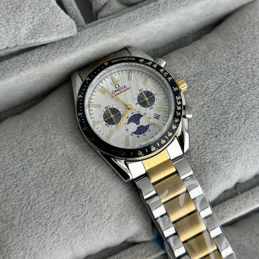 Timeless luxury that speaks without words. ⌚